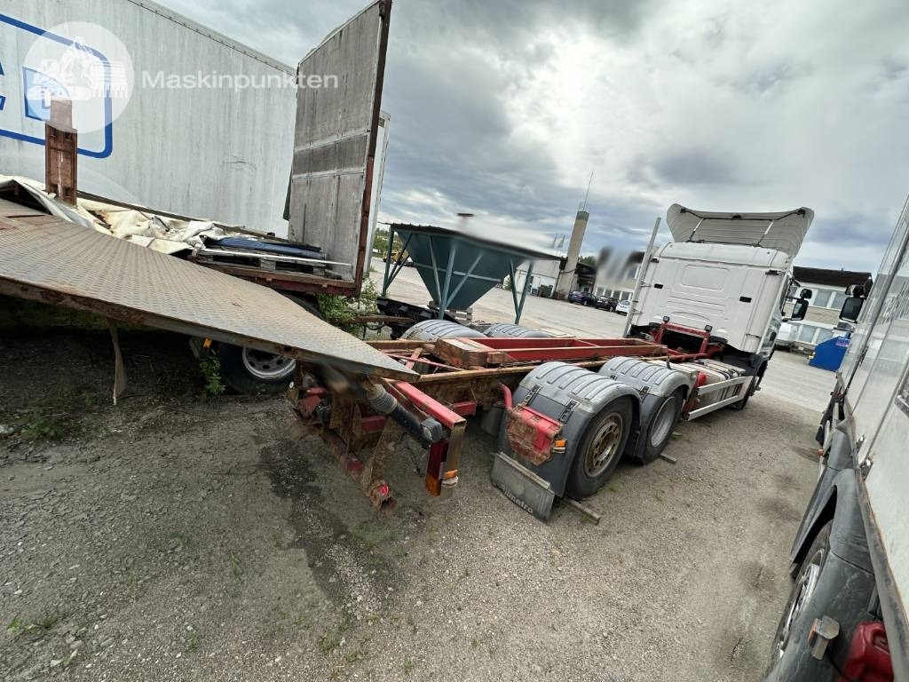 Scania R 124 LB - מוביל מכולות/ משאית החלפת גוף: תמונה 4 Scania R 124 LB - מוביל מכולות/ משאית החלפת גוף: תמונה 4