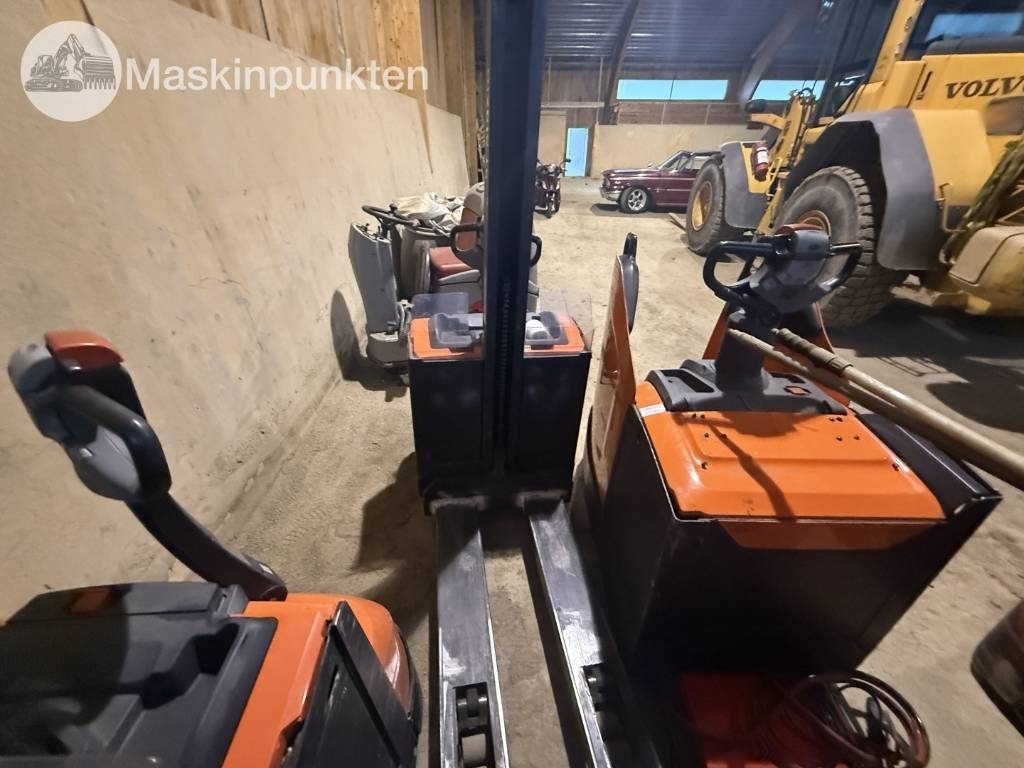 Toyota BT SWE 80 L  - מלגזה חשמלית: תמונה 5 Toyota BT SWE 80 L  - מלגזה חשמלית: תמונה 5