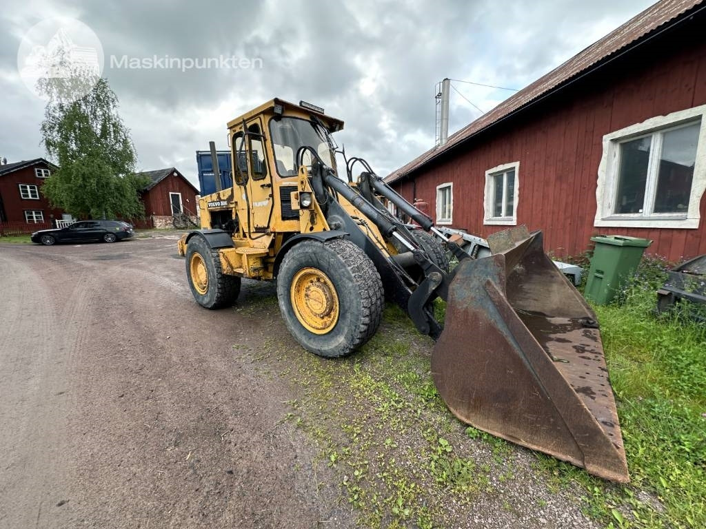 Volvo BM 4300 - מעמיס גלגלים: תמונה 3 Volvo BM 4300 - מעמיס גלגלים: תמונה 3