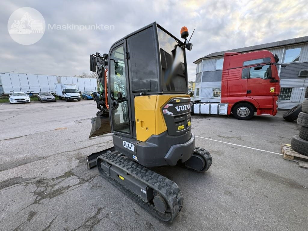 Volvo ECR 25 D - מיני מחפר: תמונה 2 Volvo ECR 25 D - מיני מחפר: תמונה 2