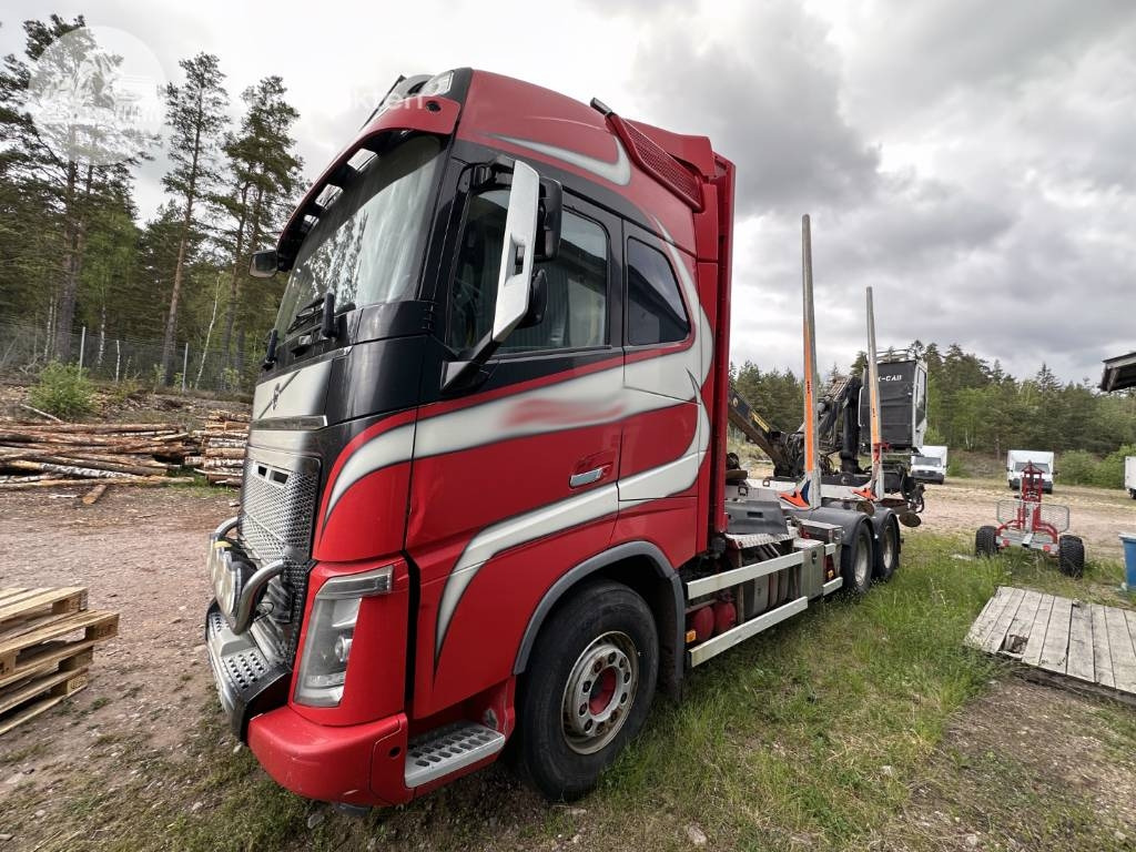 Volvo FH 16 750  - משאית עץ: תמונה 1 Volvo FH 16 750  - משאית עץ: תמונה 1