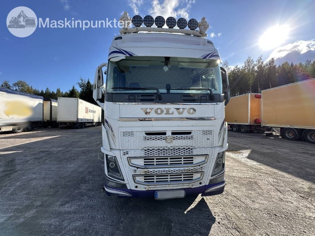Volvo FH 16 750 - משאית תיבה: תמונה 3 Volvo FH 16 750 - משאית תיבה: תמונה 3