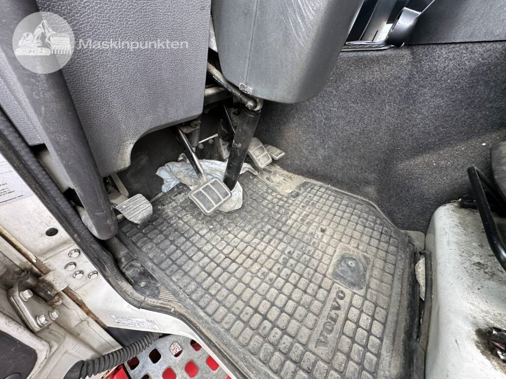 משאית תיבה Volvo FL 6: תמונה 32
