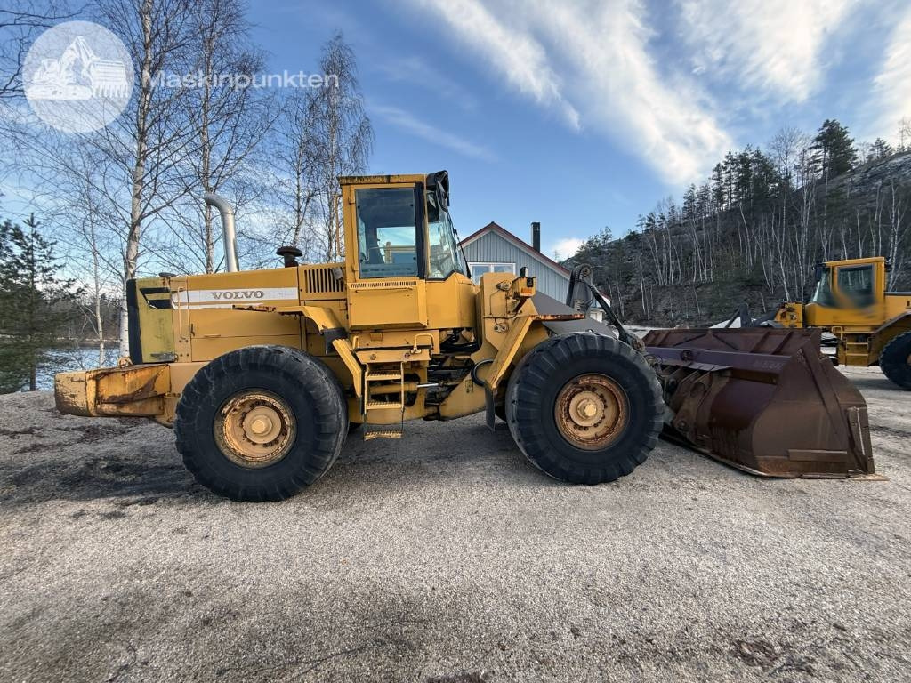 Volvo L 120 C - מעמיס גלגלים: תמונה 1 Volvo L 120 C - מעמיס גלגלים: תמונה 1