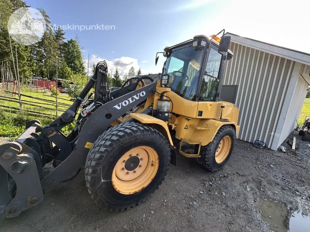 Volvo L 35 G - מעמיס גלגלים: תמונה 1 Volvo L 35 G - מעמיס גלגלים: תמונה 1