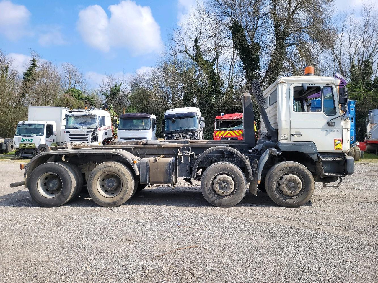 MN FE360A POLYBENNE 8X4 - מוביל מכולות/ משאית החלפת גוף: תמונה 3 MN FE360A POLYBENNE 8X4 - מוביל מכולות/ משאית החלפת גוף: תמונה 3