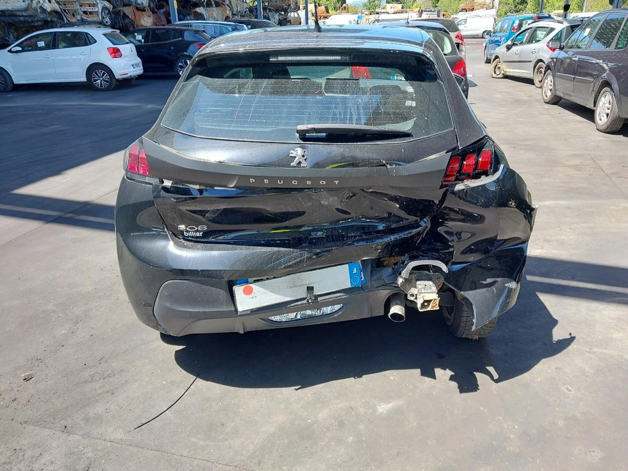 PEUGEOT 208 II 1.5 BLUEHDI 100 PACK - מכונית: תמונה 5 PEUGEOT 208 II 1.5 BLUEHDI 100 PACK - מכונית: תמונה 5