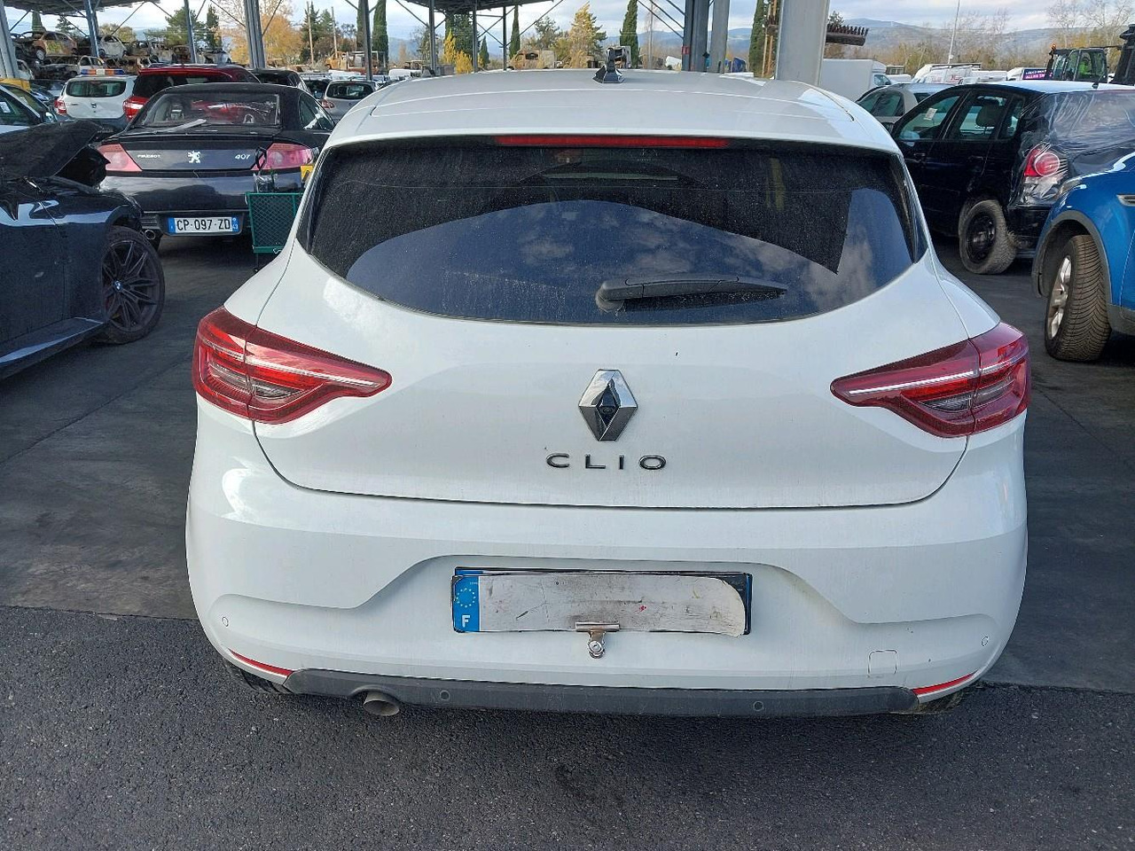 RENAULT CLIO V 1.0 TCE 90 EVOLUTION - מכונית: תמונה 5 RENAULT CLIO V 1.0 TCE 90 EVOLUTION - מכונית: תמונה 5