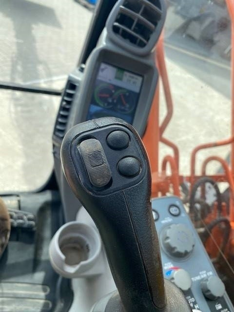 מחפר סורק Hitachi ZX 135 US 5-B: תמונה 15