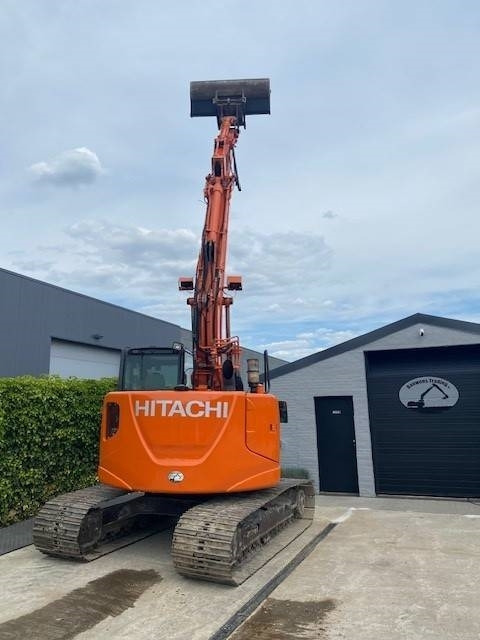 מחפר סורק Hitachi ZX 135 US 5-B: תמונה 21