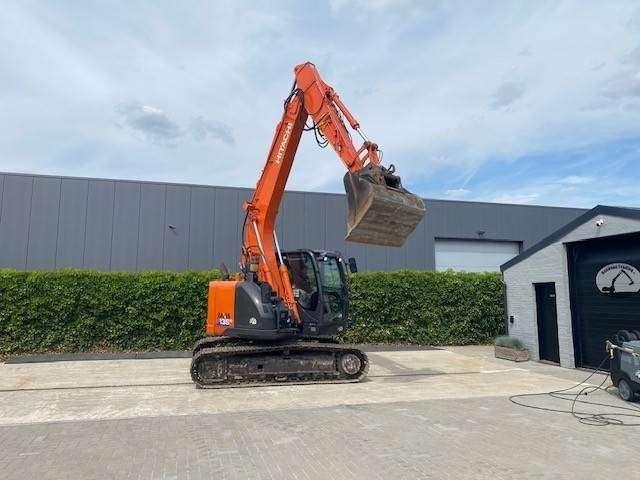 מחפר סורק Hitachi ZX 135 US 5-B: תמונה 7