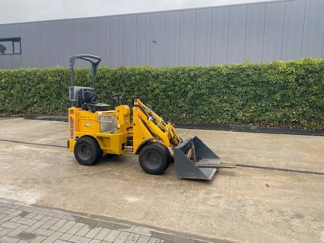 Knikmops KM 100 - מעמיס גלגלים: תמונה 1 Knikmops KM 100 - מעמיס גלגלים: תמונה 1
