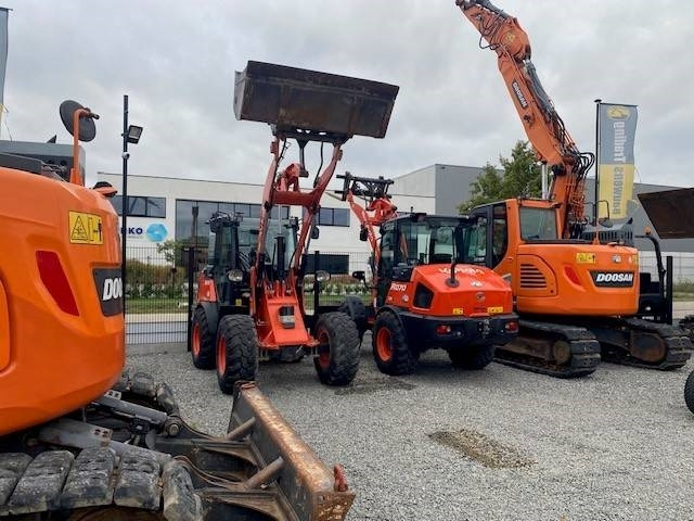 Kubota R 065 - מעמיס גלגלים: תמונה 4 Kubota R 065 - מעמיס גלגלים: תמונה 4