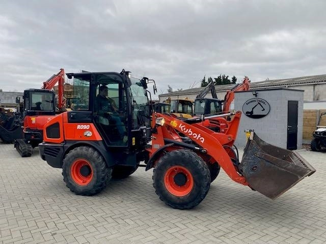 Kubota R 090 - מעמיס גלגלים: תמונה 5 Kubota R 090 - מעמיס גלגלים: תמונה 5