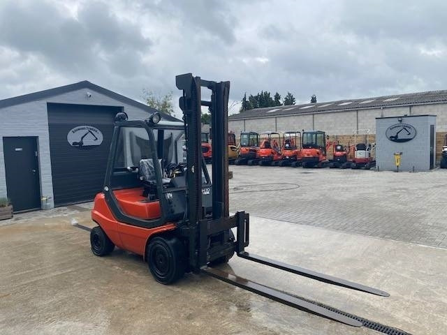 Linde H 30 D-03 - מלגזת סולר: תמונה 4 Linde H 30 D-03 - מלגזת סולר: תמונה 4