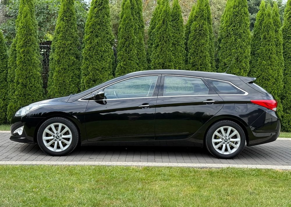 Hyundai i40 1.7 CRDi Comfort - מכונית: תמונה 4 Hyundai i40 1.7 CRDi Comfort - מכונית: תמונה 4