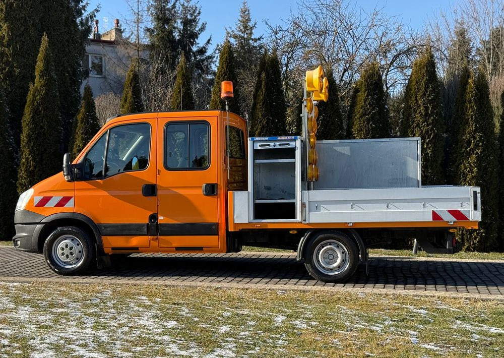 Iveco DAILY 35S13 - כלי רכב מסחרי עם וילונות צד: תמונה 4 Iveco DAILY 35S13 - כלי רכב מסחרי עם וילונות צד: תמונה 4