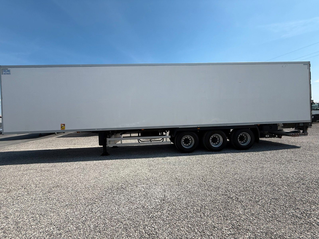 Lamberet THERMO KING SLXe SPECTRUM LIFTED AXLE - סמיטריילר עם קירור: תמונה 5 Lamberet THERMO KING SLXe SPECTRUM LIFTED AXLE - סמיטריילר עם קירור: תמונה 5