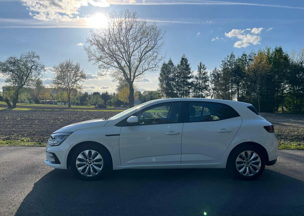 Renault Megane 1.5 Blue dCi Business - מכונית: תמונה 5 Renault Megane 1.5 Blue dCi Business - מכונית: תמונה 5