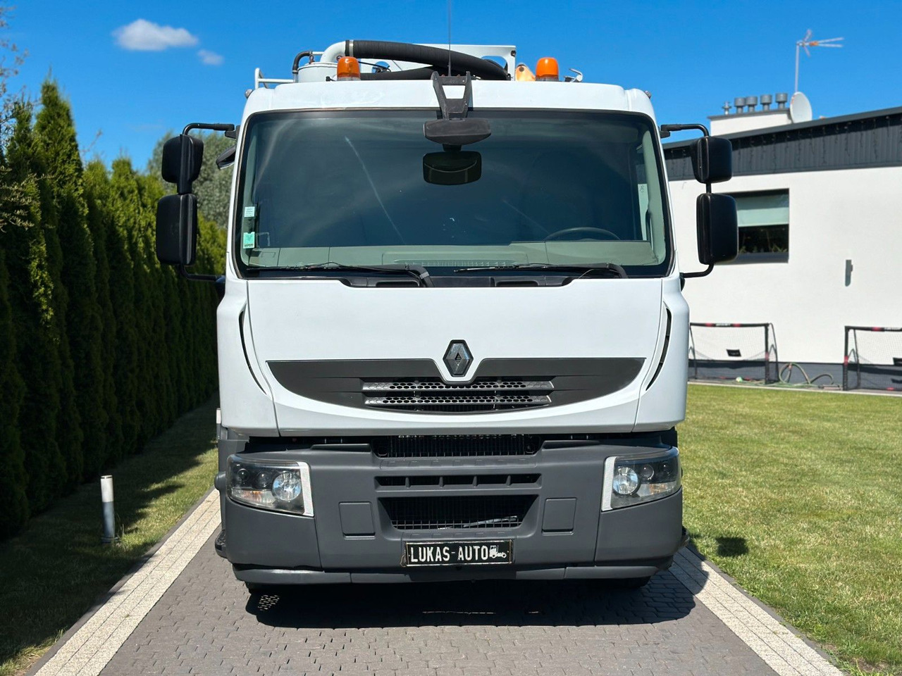 Renault PREMIUM 320 6x2 T RIVARD. TWO CHAMBERS - משאית ואקום: תמונה 2 Renault PREMIUM 320 6x2 T RIVARD. TWO CHAMBERS - משאית ואקום: תמונה 2