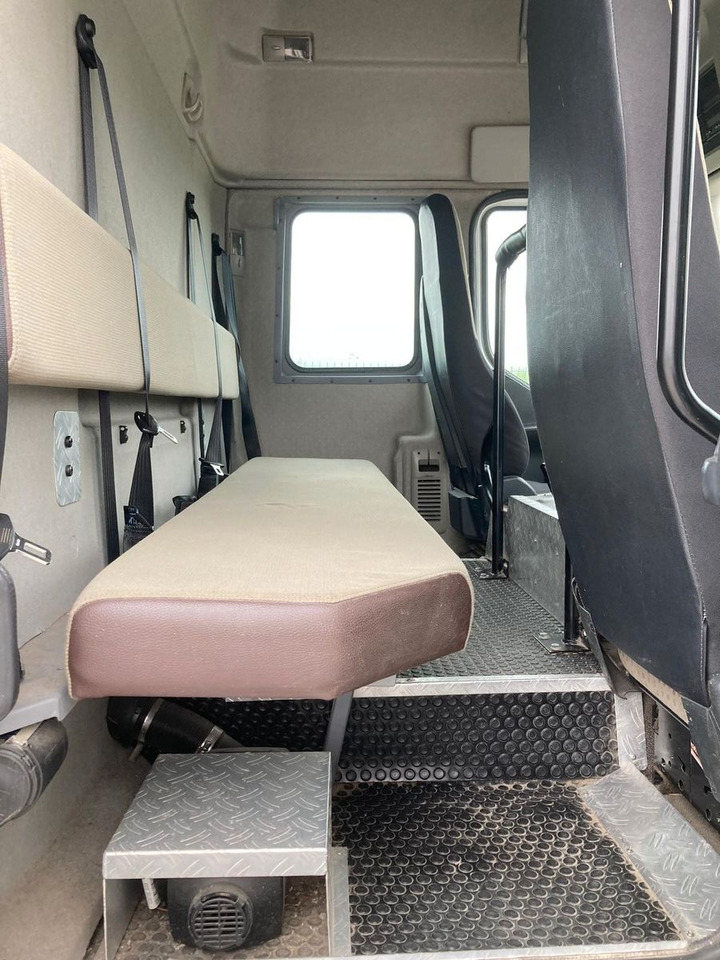 Renault PREMIUM 320 DXI 19 T - משאית תיבה: תמונה 5 Renault PREMIUM 320 DXI 19 T - משאית תיבה: תמונה 5