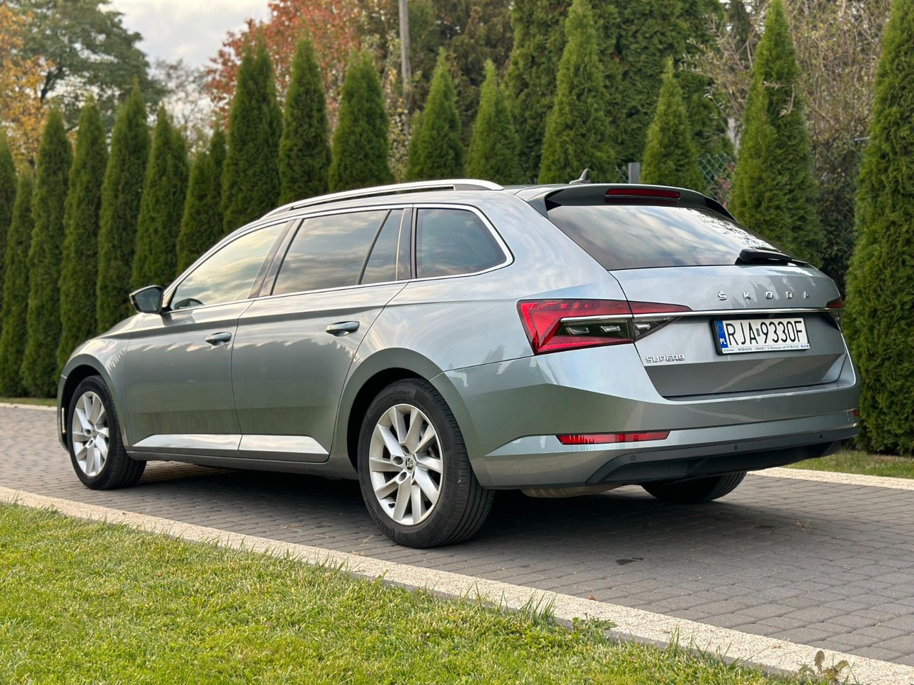 Skoda Superb 2.0 TDI SCR 147kW DSG STYLE COMBI - מכונית: תמונה 5 Skoda Superb 2.0 TDI SCR 147kW DSG STYLE COMBI - מכונית: תמונה 5
