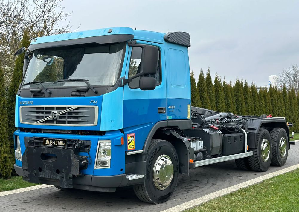Volvo FM 400 HAKOWIEC 6X4 - משאית הרמת וו: תמונה 1 Volvo FM 400 HAKOWIEC 6X4 - משאית הרמת וו: תמונה 1