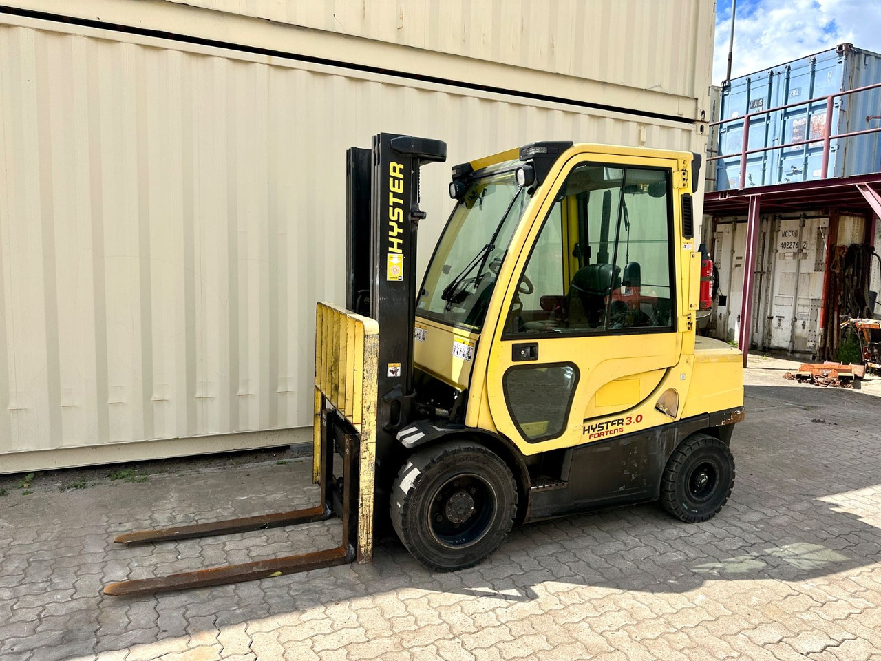 Hyster H3.0FT / Diesel / Triplex / Ex Armee - מלגזת סולר: תמונה 1 Hyster H3.0FT / Diesel / Triplex / Ex Armee - מלגזת סולר: תמונה 1