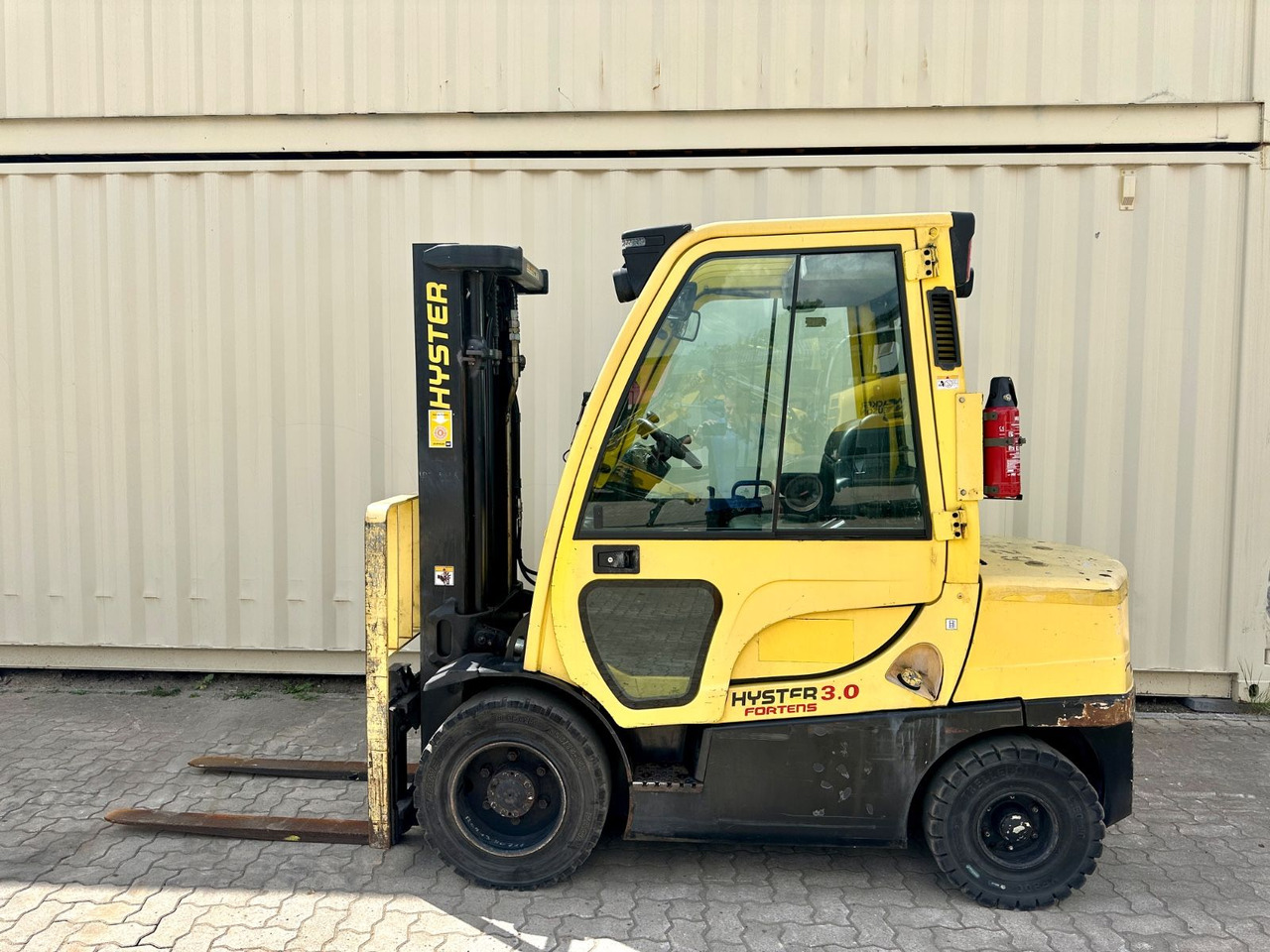 Hyster H3.0FT / Diesel / Triplex / Ex Armee - מלגזת סולר: תמונה 2 Hyster H3.0FT / Diesel / Triplex / Ex Armee - מלגזת סולר: תמונה 2