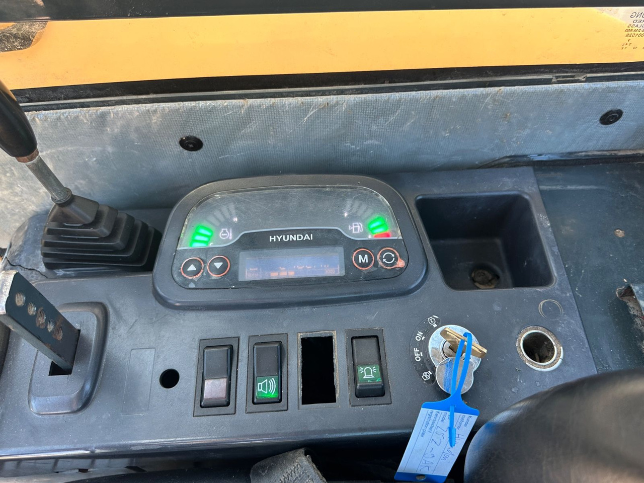מיני מחפר Hyundai Robex25Z-9AK / 2018 BJ / 2.962 H / 2.580 KG: תמונה 15 מיני מחפר Hyundai Robex25Z-9AK / 2018 BJ / 2.962 H / 2.580 KG: תמונה 15