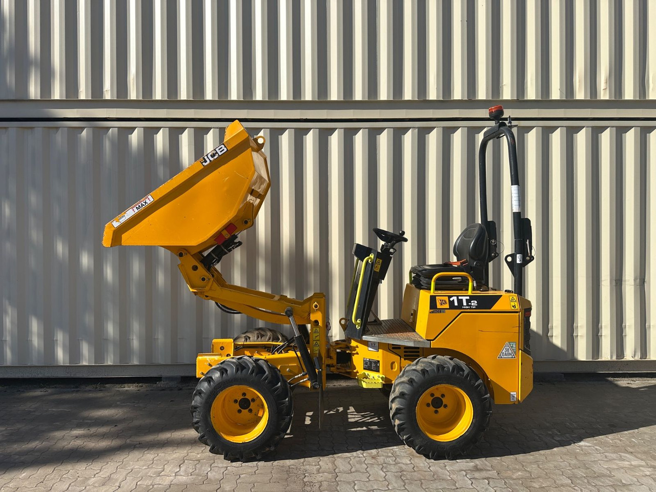 JCB 1T-2 High Tip Dumper, 440 Bh, 1.000 KG - מיני מסיר פסולת: תמונה 1 JCB 1T-2 High Tip Dumper, 440 Bh, 1.000 KG - מיני מסיר פסולת: תמונה 1