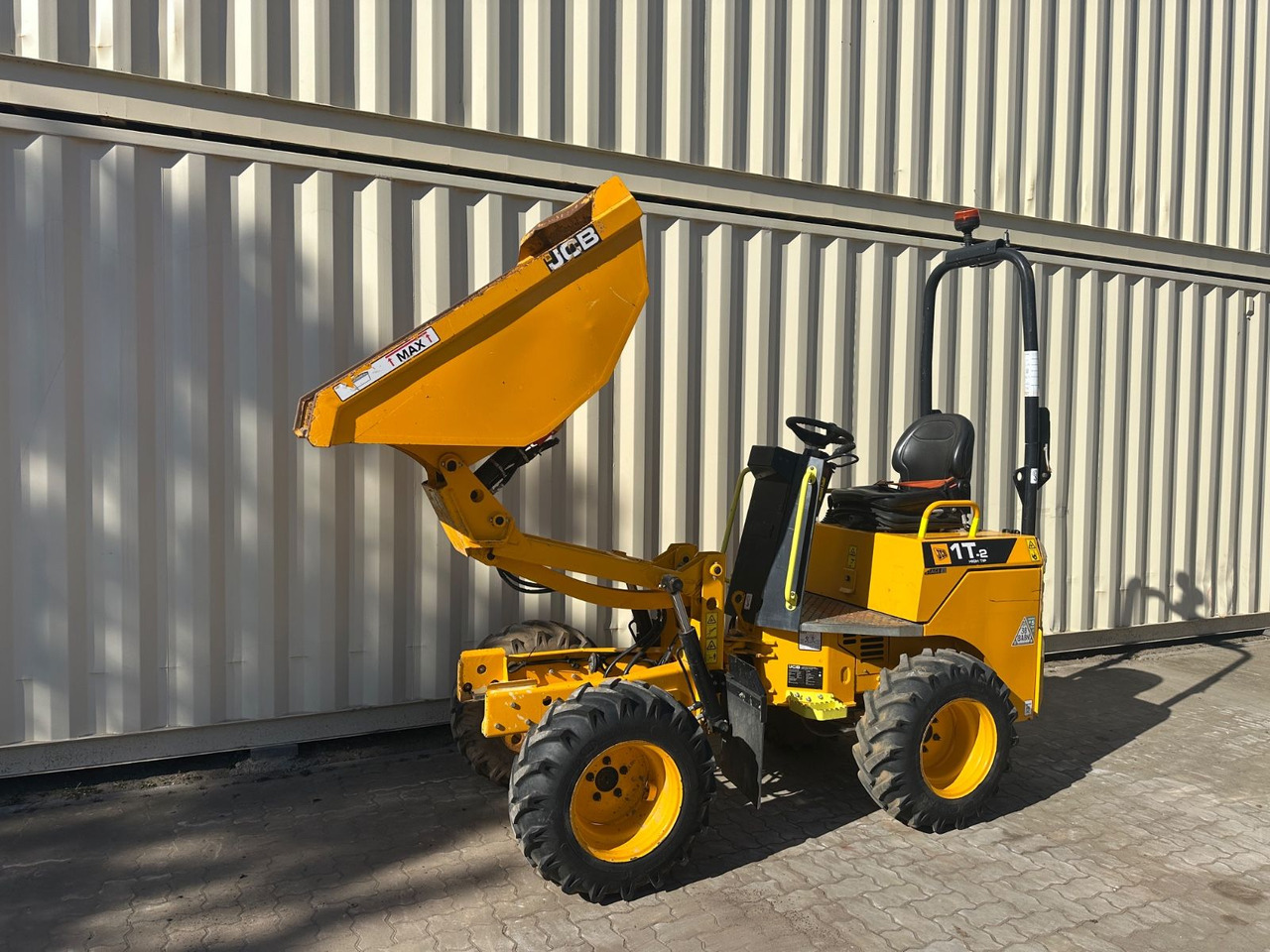 JCB 1T-2 High Tip Dumper, 440 Bh, 1.000 KG - מיני מסיר פסולת: תמונה 2 JCB 1T-2 High Tip Dumper, 440 Bh, 1.000 KG - מיני מסיר פסולת: תמונה 2