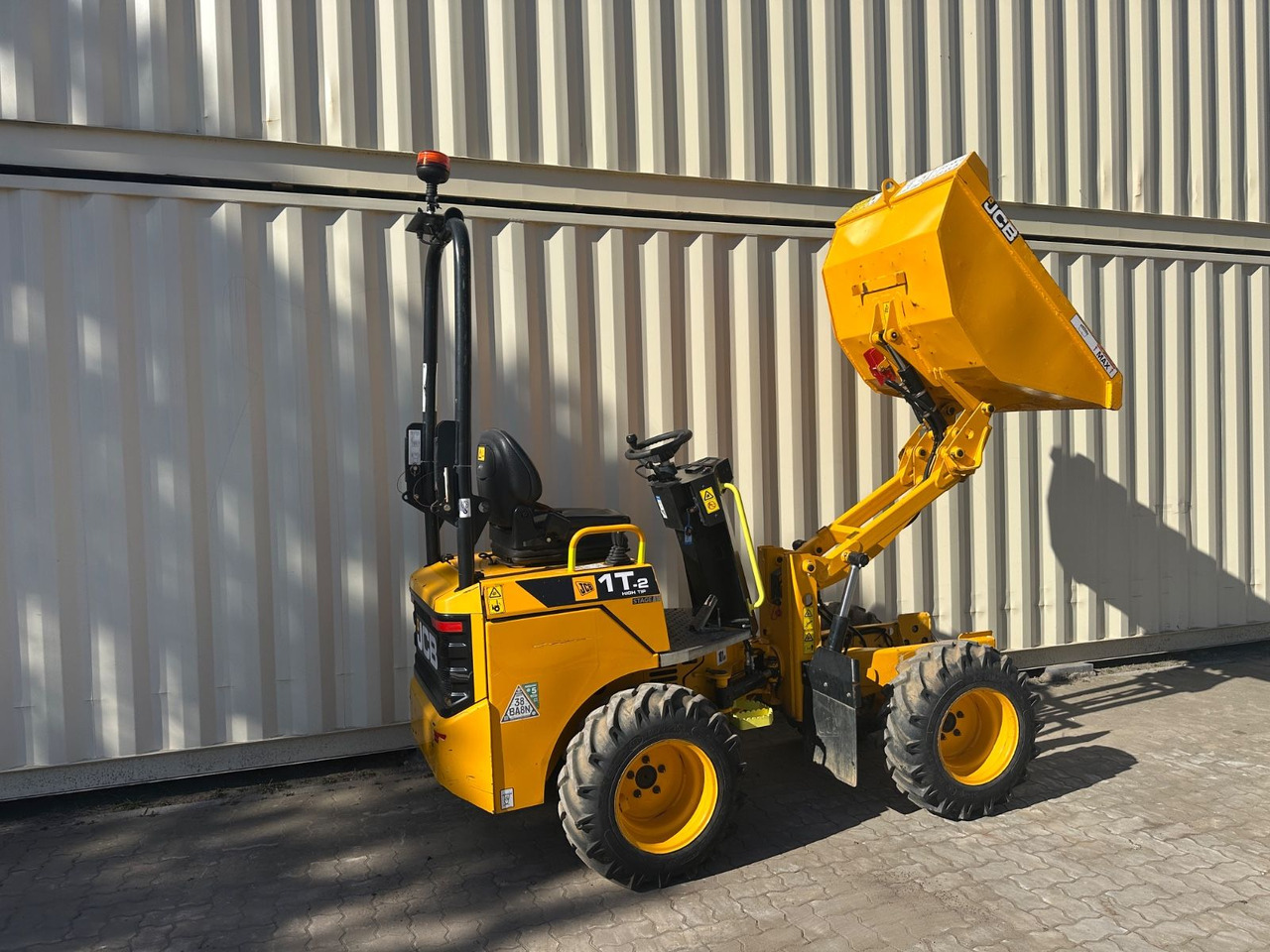 JCB 1T-2 High Tip Dumper, 440 Bh, 1.000 KG - מיני מסיר פסולת: תמונה 4 JCB 1T-2 High Tip Dumper, 440 Bh, 1.000 KG - מיני מסיר פסולת: תמונה 4