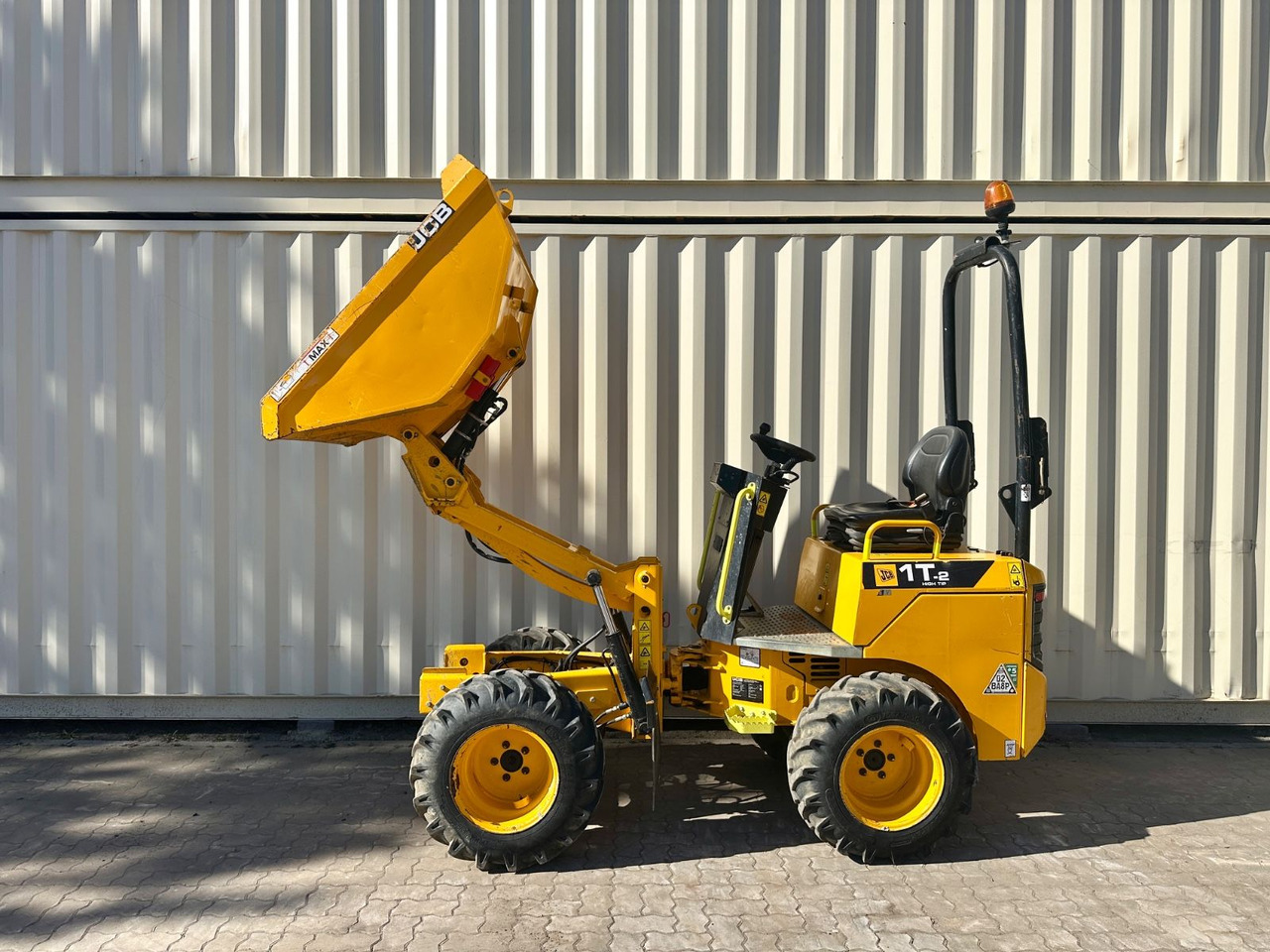 JCB 1T-2 High Tip Dumper, 674 Bh, 1.000 KG - מיני מסיר פסולת: תמונה 2 JCB 1T-2 High Tip Dumper, 674 Bh, 1.000 KG - מיני מסיר פסולת: תמונה 2
