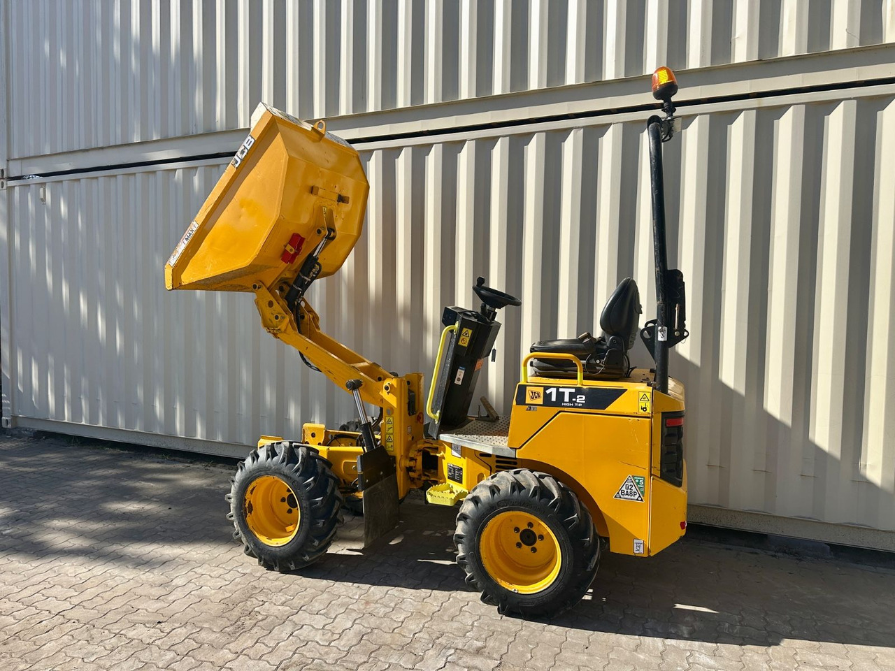 JCB 1T-2 High Tip Dumper, 674 Bh, 1.000 KG - מיני מסיר פסולת: תמונה 3 JCB 1T-2 High Tip Dumper, 674 Bh, 1.000 KG - מיני מסיר פסולת: תמונה 3