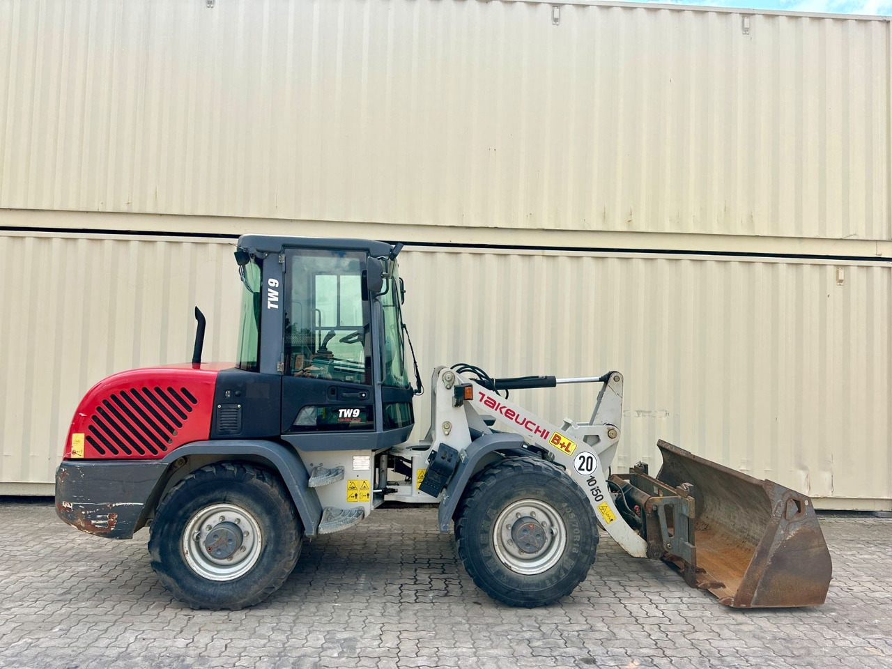 Takeuchi TW9 /4.800 KG /Deutsche Maschine /Gabel+Schaufel - מעמיס גלגלים: תמונה 4 Takeuchi TW9 /4.800 KG /Deutsche Maschine /Gabel+Schaufel - מעמיס גלגלים: תמונה 4