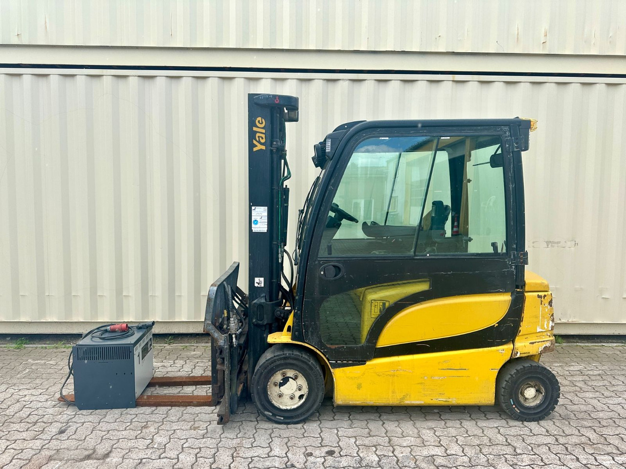 Yale ERP30VL / Seitenschieber + Zinkenverstellung - מלגזה חשמלית: תמונה 2 Yale ERP30VL / Seitenschieber + Zinkenverstellung - מלגזה חשמלית: תמונה 2