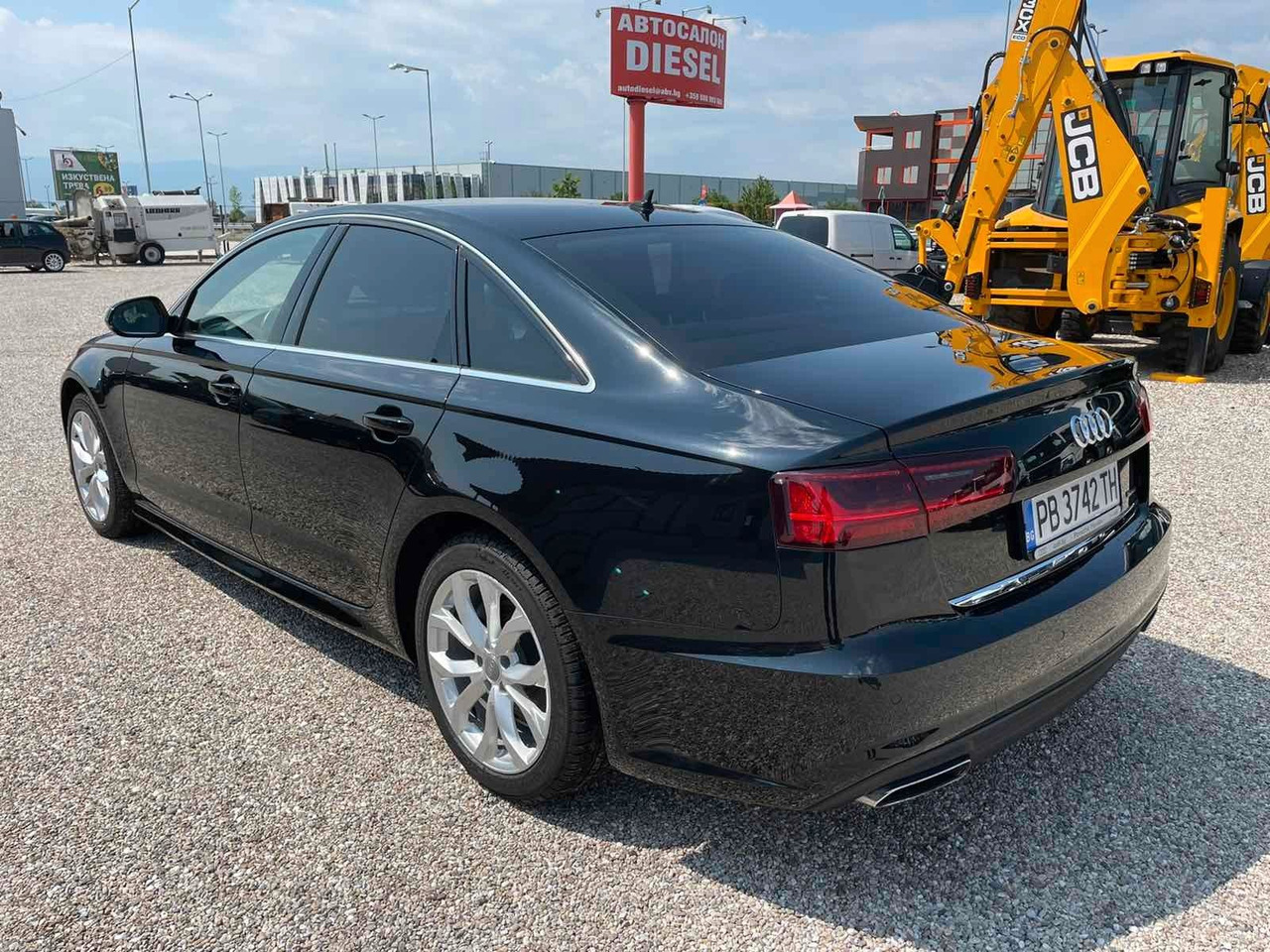 Audi A6 2.0 TDI S tronic quattro - סדאן: תמונה 5 Audi A6 2.0 TDI S tronic quattro - סדאן: תמונה 5