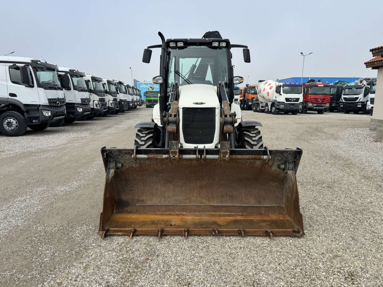 HIDROMEK HMK102B - מחפרון: תמונה 2 HIDROMEK HMK102B - מחפרון: תמונה 2