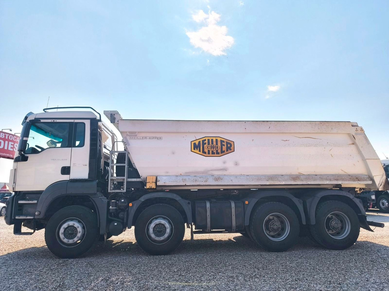 MAN TGS 41.420 MEILLER KIPPER - משאית דילוג העמסה: תמונה 4 MAN TGS 41.420 MEILLER KIPPER - משאית דילוג העמסה: תמונה 4