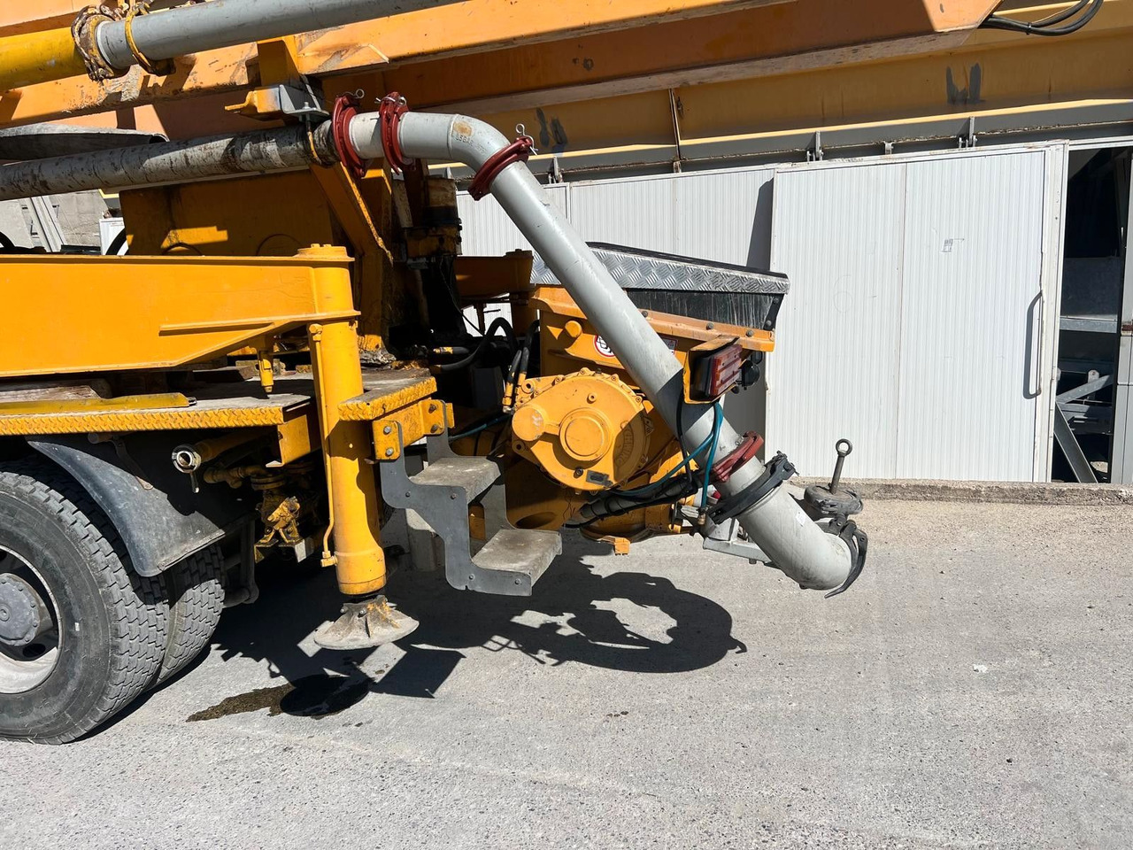 Mercedes-Benz ACTROS 3332 ELBA SCHWING 36M - משאית משאבת בטון: תמונה 3 Mercedes-Benz ACTROS 3332 ELBA SCHWING 36M - משאית משאבת בטון: תמונה 3