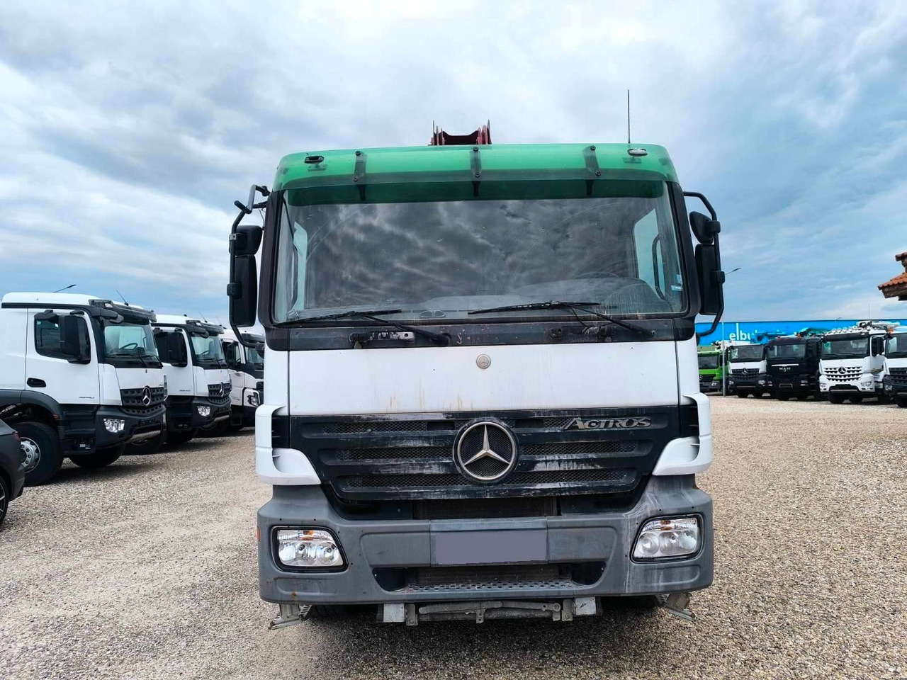 Mercedes-Benz ACTROS 3341 JUNJIN JXR 38-4 - משאית משאבת בטון: תמונה 2 Mercedes-Benz ACTROS 3341 JUNJIN JXR 38-4 - משאית משאבת בטון: תמונה 2