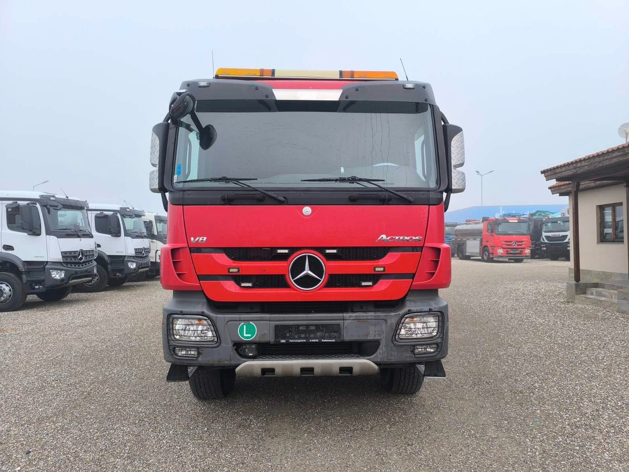 Mercedes-Benz ACTROS 3355 V8 6X6 HIAB 211 EP-5 HIPRO - מזהיר, משאית מנוף: תמונה 2 Mercedes-Benz ACTROS 3355 V8 6X6 HIAB 211 EP-5 HIPRO - מזהיר, משאית מנוף: תמונה 2