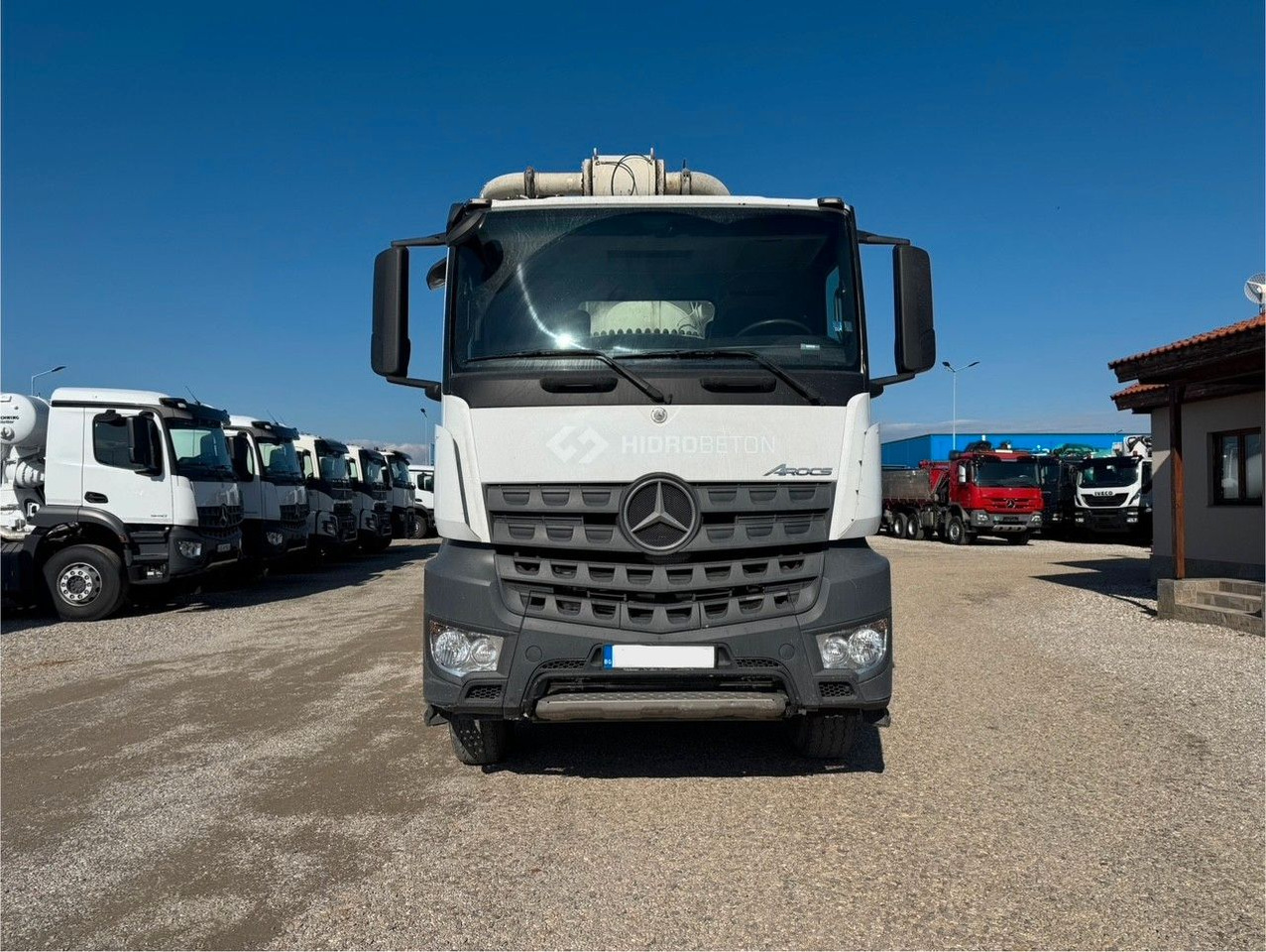Mercedes-Benz AROCS 3743 PUTZMEISTER M47-5 - משאית משאבת בטון: תמונה 2 Mercedes-Benz AROCS 3743 PUTZMEISTER M47-5 - משאית משאבת בטון: תמונה 2