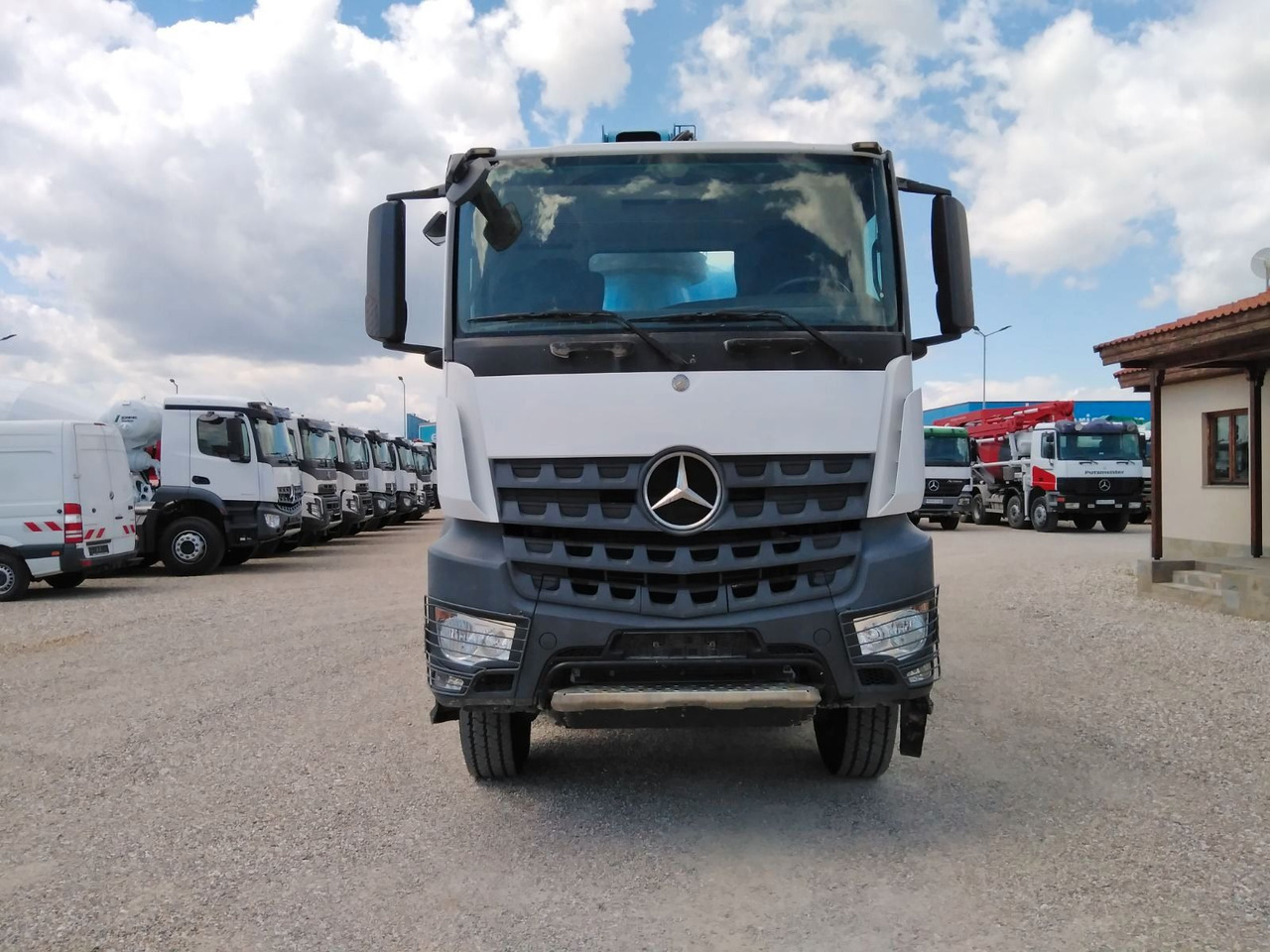 Mercedes-Benz AROCS 4140 CIFA MAGNUM MK28.4L 8X6 - משאית משאבת מערבל: תמונה 2 Mercedes-Benz AROCS 4140 CIFA MAGNUM MK28.4L 8X6 - משאית משאבת מערבל: תמונה 2
