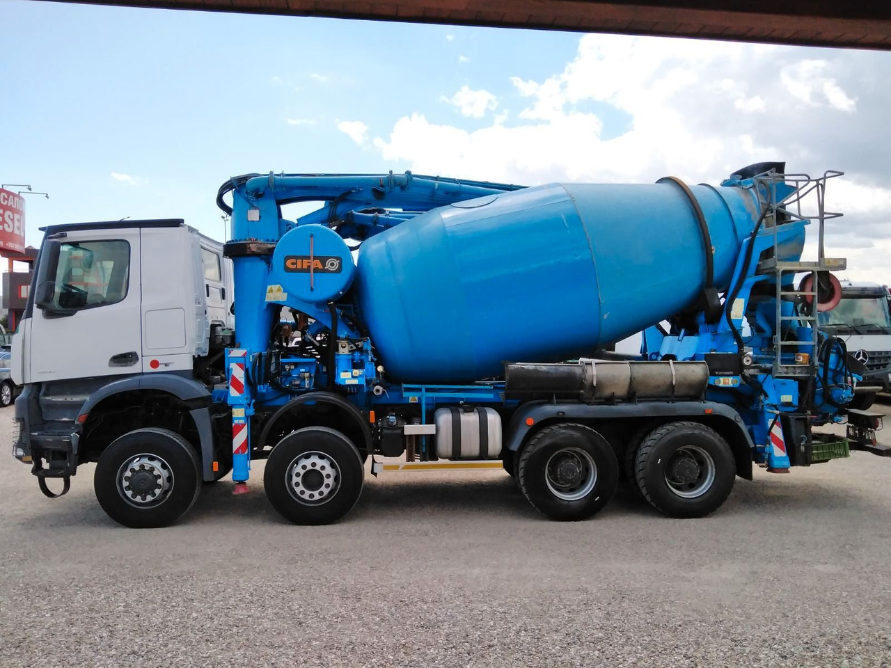 Mercedes-Benz AROCS 4140 CIFA MAGNUM MK28.4L 8X6 - משאית משאבת מערבל: תמונה 4 Mercedes-Benz AROCS 4140 CIFA MAGNUM MK28.4L 8X6 - משאית משאבת מערבל: תמונה 4