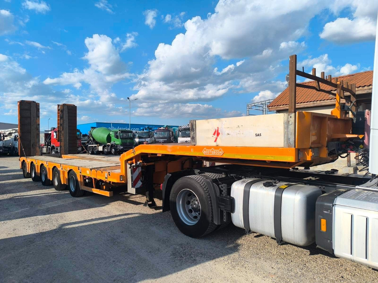 Nooteboom MCO-85-05V - סמיטריילר עם מטען נמוך: תמונה 1 Nooteboom MCO-85-05V - סמיטריילר עם מטען נמוך: תמונה 1