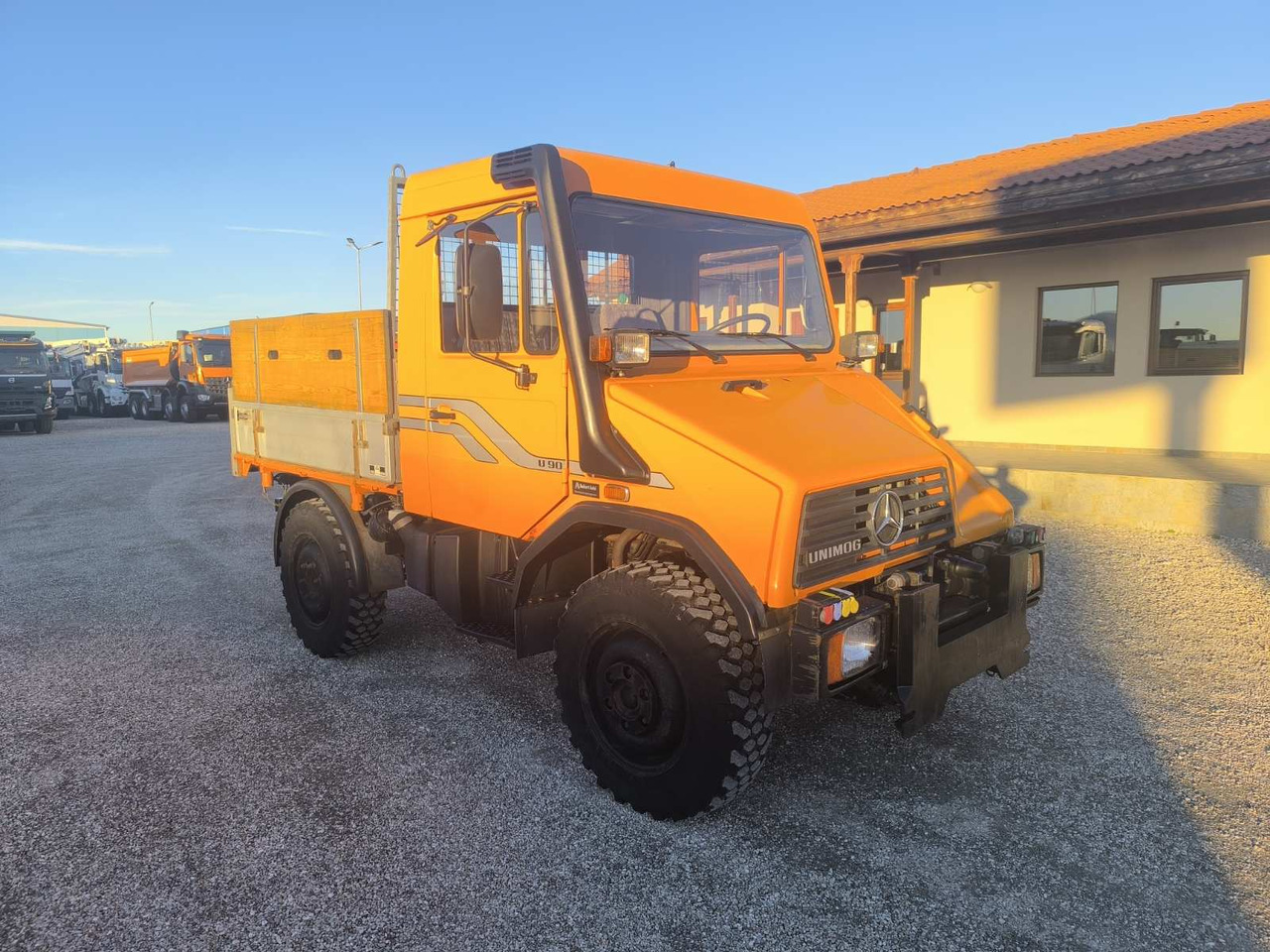 UNIMOG U90 - מזהיר: תמונה 1 UNIMOG U90 - מזהיר: תמונה 1