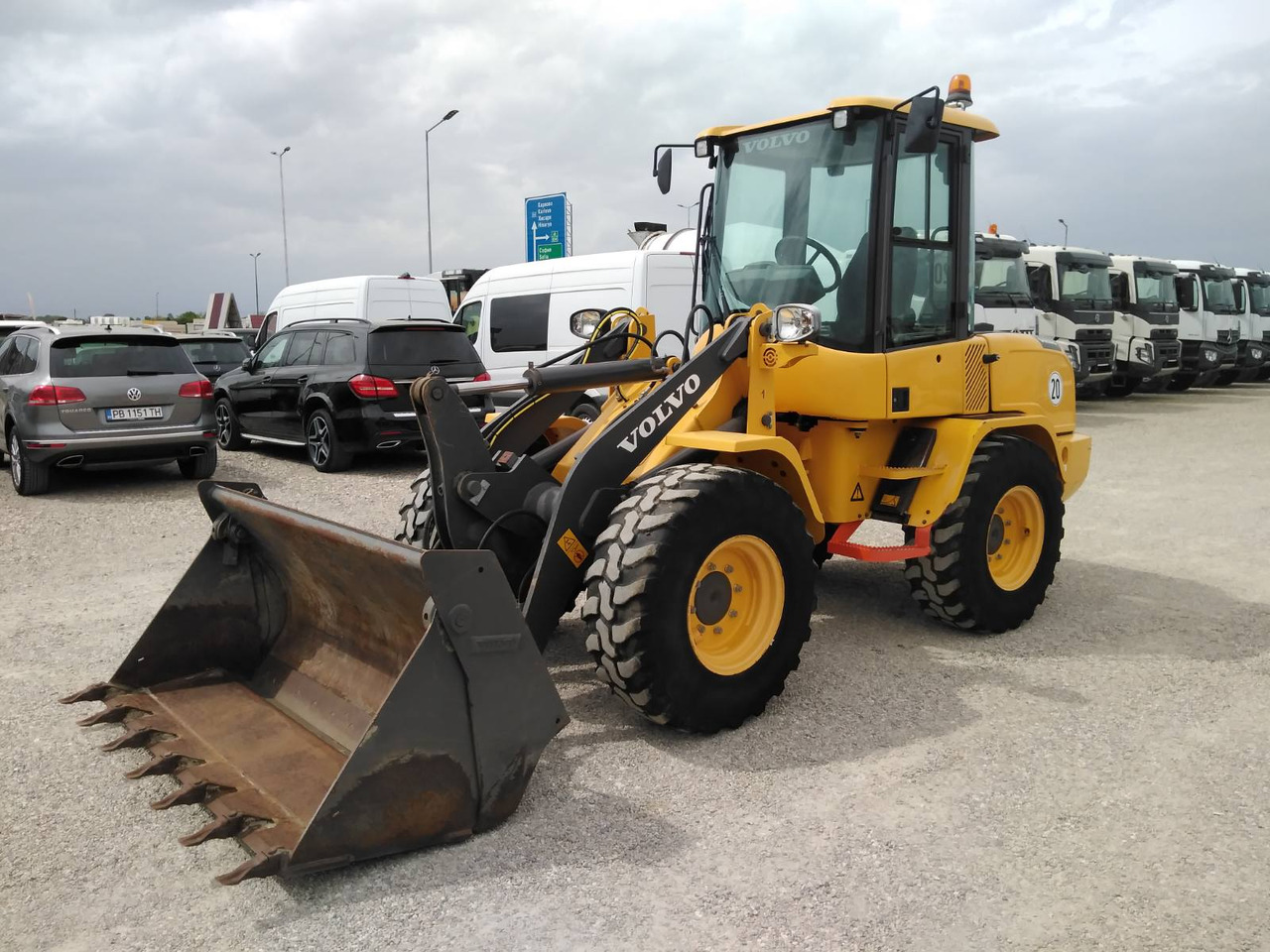 VOLVO L30G - מעמיס גלגלים: תמונה 3 VOLVO L30G - מעמיס גלגלים: תמונה 3