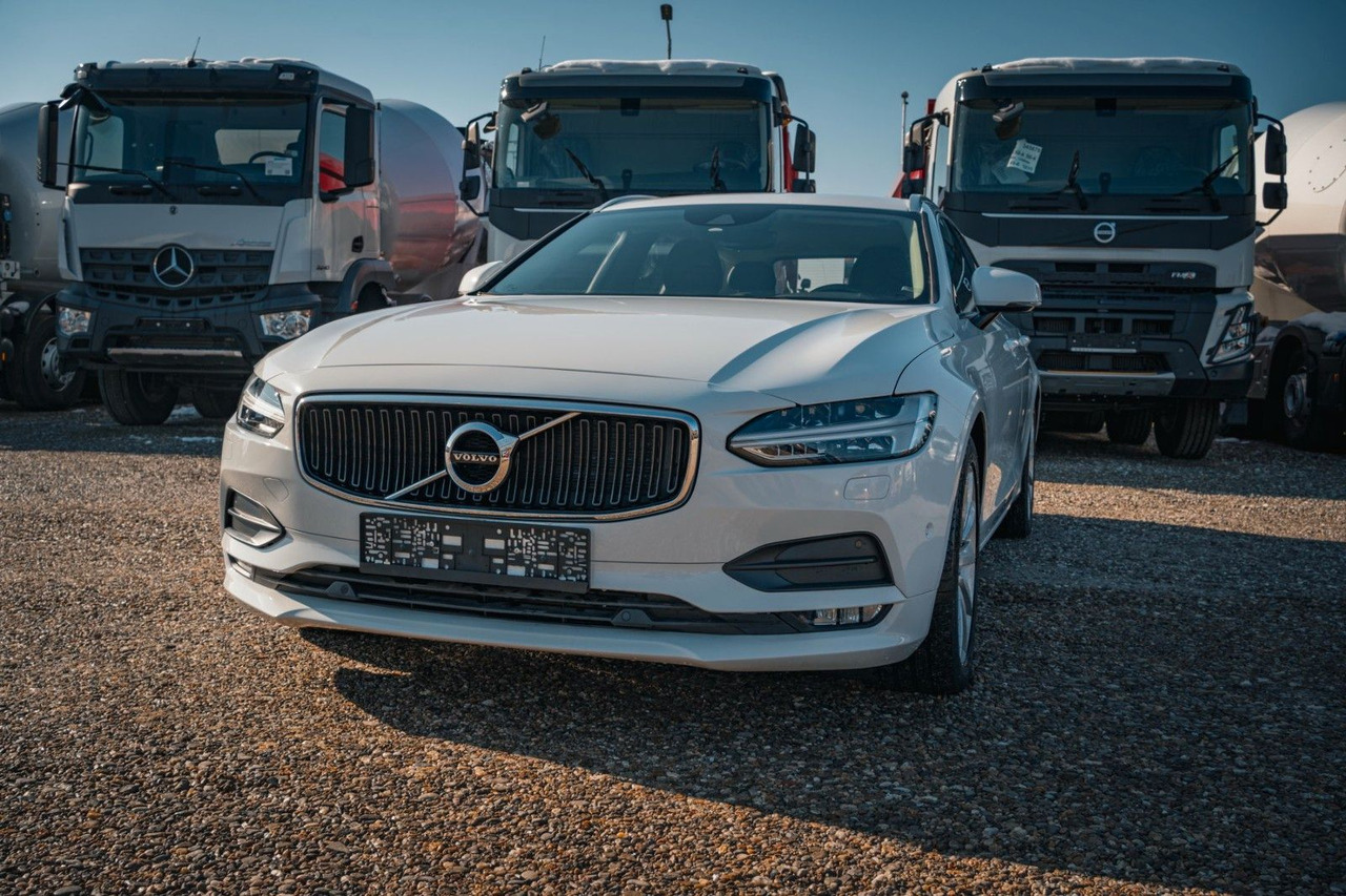 Volvo V90 D4 Momentum 2.0D - רכב סטיישן: תמונה 2 Volvo V90 D4 Momentum 2.0D - רכב סטיישן: תמונה 2